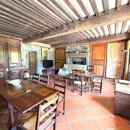 Maison De Caractère Au Cœur Des Volcans D'auvergne * Gelles