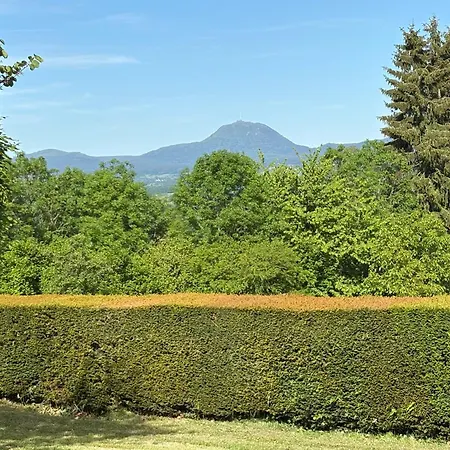 Villa Maison De Caractère Au Cœur Des Volcans D'auvergne *