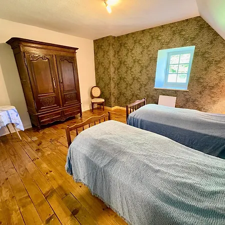 Villa Maison De Caractère Au Cœur Des Volcans D'auvergne Gelles